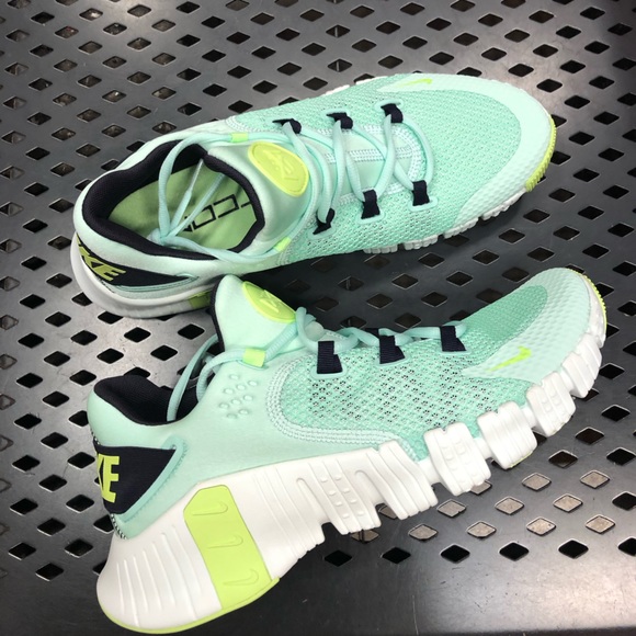 Nike Free Metcon 4 Sneakers - Picture 5 of 15
